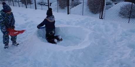 Powiększ grafikę: 0a-korzysta-z-zimowej-aury-669666.jpg