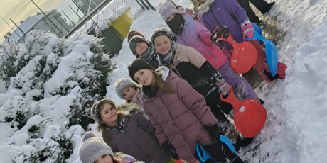 Powiększ grafikę: 0a-korzysta-z-zimowej-aury-669671.jpg