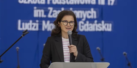 Powiększ grafikę: 30-lecie-szkoly-690795.jpg