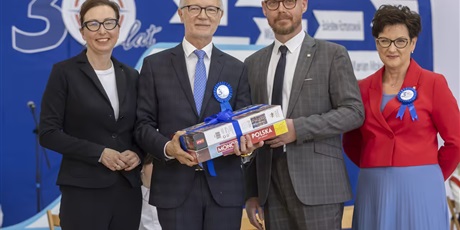Powiększ grafikę: 30-lecie-szkoly-690798.jpg