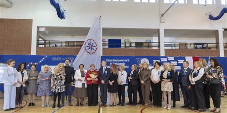Powiększ grafikę: 30-lecie-szkoly-690805.jpg