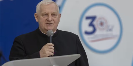Powiększ grafikę: 30-lecie-szkoly-690806.jpg