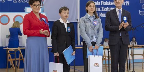 Powiększ grafikę: 30-lecie-szkoly-690814.jpg