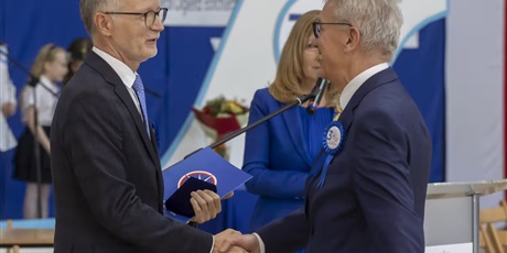 Powiększ grafikę: 30-lecie-szkoly-690816.jpg