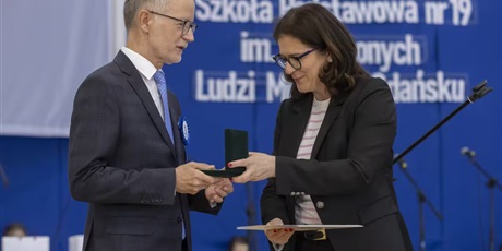 Powiększ grafikę: 30-lecie-szkoly-690825.jpg