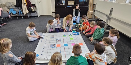 Powiększ grafikę: basnie-muminki-i-roboty-0b-odwiedza-biblioteki-690702.jpg