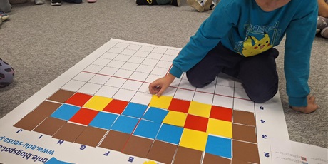 Powiększ grafikę: codeweek-0b-656067.jpg