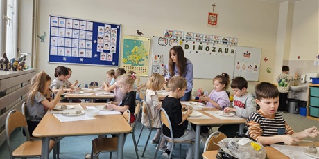Powiększ grafikę: dzien-dinozaurow-w-zerowce-690745.jpg