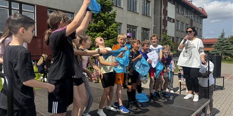 Powiększ grafikę: dzien-sportu-620633.jpg