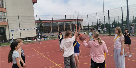 Powiększ grafikę: dzien-sportu-w-klasach-4-8-698378.jpg