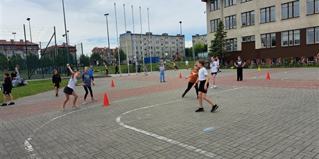 Powiększ grafikę: dzien-sportu-w-klasach-4-8-698405.jpg