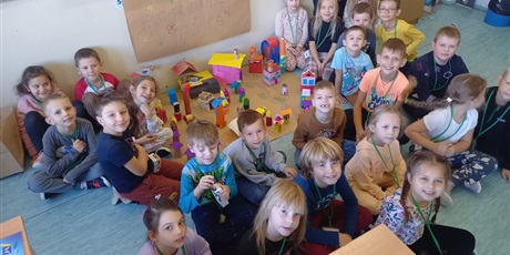 Powiększ grafikę: ecological-house-art-classes-for-students-481075.jpg