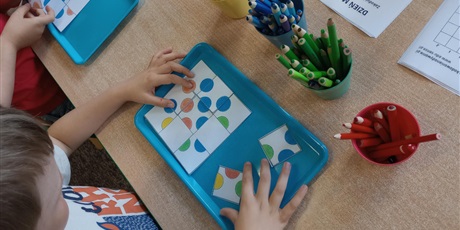Powiększ grafikę: edukacja-matematyczna-w-grupie-0a-708853.jpg