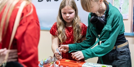 Powiększ grafikę: festyn-mikolajkowy-2025-663997.jpg