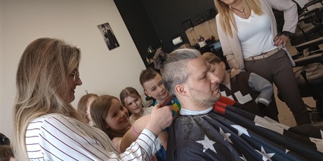 Fryzjer i barber - 0A poznaje zawody