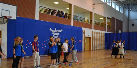 Powiększ grafikę: i-miedzyszkolny-turniej-bocci-sportowe-emocje-i-integracja-648329.jpg