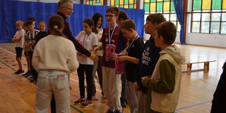 Powiększ grafikę: i-miedzyszkolny-turniej-bocci-sportowe-emocje-i-integracja-648348.jpg