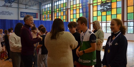 Powiększ grafikę: i-miedzyszkolny-turniej-bocci-sportowe-emocje-i-integracja-648351.jpg