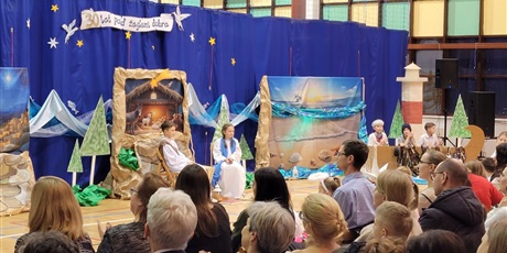 Powiększ grafikę: jaselka-morskie-30-lat-pod-zaglami-dobra-669117.jpg