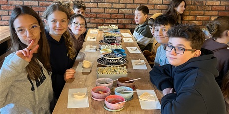 Powiększ grafikę: klasa-6b-na-warsztatach-674045.jpg