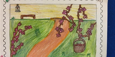 Powiększ grafikę: Kartka przedstawiająca znaczek pocztowy. Na niej znajdują się japońskie rośliny, droga i kosz.