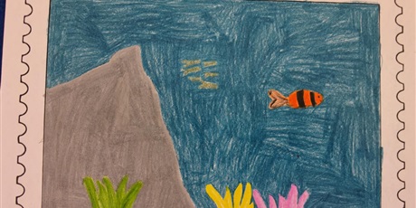 Powiększ grafikę: Kartka przedstawiająca znaczek pocztowy. Na niej znajduje się pejzaż morski.