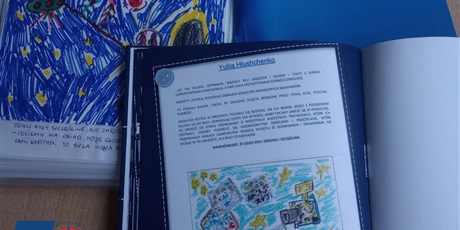 Powiększ grafikę: kosmiczny-sukces-grupy-0a-za-nami-innowacja-pedagogiczna-male-gwiazdy-pisza-ksiazke-708838.jpg