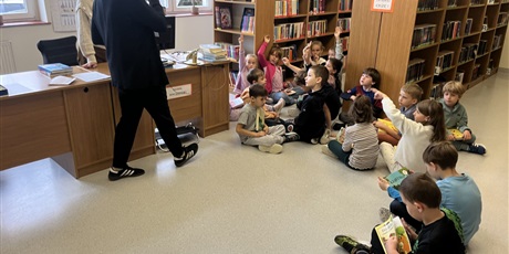 Powiększ grafikę: miedzynarodowy-miesiac-bibliotek-szkolnych-651953.jpg