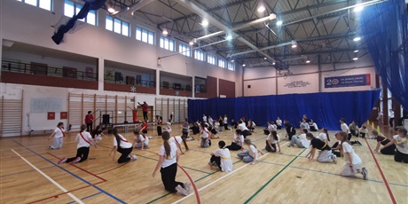 Powiększ grafikę: mikolajkowy-mini-maraton-fitness-576411.jpg