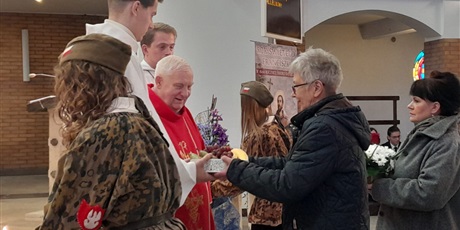 Powiększ grafikę: msza-sw-w-intencji-spolecznosci-szkolnej-690782.jpg