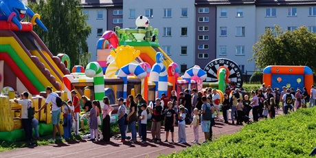 Powiększ grafikę: najlepsza-zabawa-swiata-711728.jpg