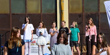 Powiększ grafikę: najlepsza-zabawa-swiata-711776.jpg