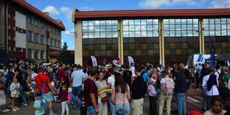 Powiększ grafikę: najlepsza-zabawa-swiata-711785.jpg