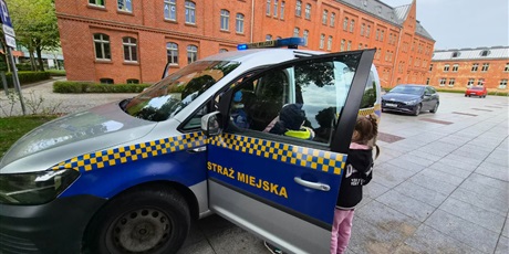 Niezapomniana wizyta zerówki w Straży Miejskiej!