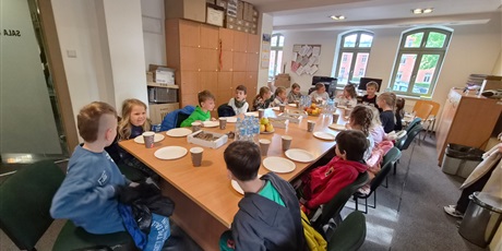 Powiększ grafikę: niezapomniana-wizyta-zerowki-w-strazy-miejskiej-708958.jpg