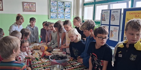Powiększ grafikę: pielgrzym-nadziei-dzien-papieski-648936.jpg