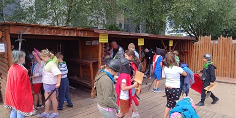 Powiększ grafikę: polkolonie-letnie-w-naszej-szkole-634314.jpg