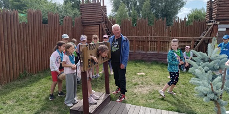 Powiększ grafikę: polkolonie-letnie-w-naszej-szkole-634325.jpg