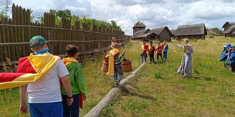 Powiększ grafikę: polkolonie-letnie-w-naszej-szkole-634446.jpg