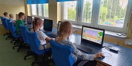 Powiększ grafikę: polkolonie-letnie-w-naszej-szkole-634467.jpg