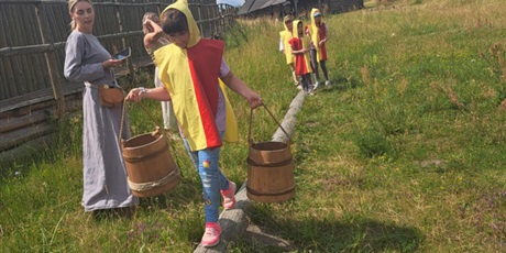 Powiększ grafikę: polkolonie-letnie-w-naszej-szkole-634485.jpg