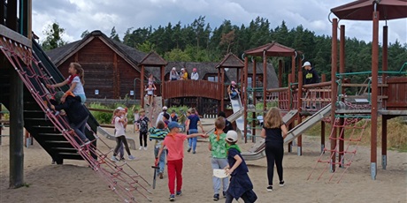 Powiększ grafikę: polkolonie-letnie-w-naszej-szkole-634496.jpg