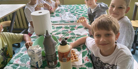 Powiększ grafikę: polkolonie-letnie-w-naszej-szkole-708636.jpg