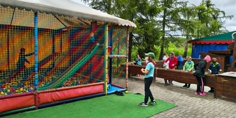 Powiększ grafikę: polkolonie-letnie-w-naszej-szkole-708688.jpg