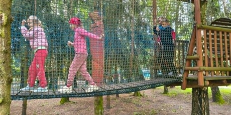 Powiększ grafikę: polkolonie-letnie-w-naszej-szkole-708702.jpg