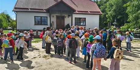 Powiększ grafikę: polkolonie-letnie-w-naszej-szkole-708740.jpg
