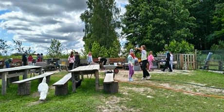 Powiększ grafikę: polkolonie-letnie-w-naszej-szkole-708746.jpg