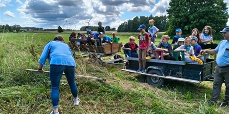 Powiększ grafikę: polkolonie-letnie-w-naszej-szkole-708777.jpg
