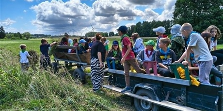 Powiększ grafikę: polkolonie-letnie-w-naszej-szkole-708785.jpg