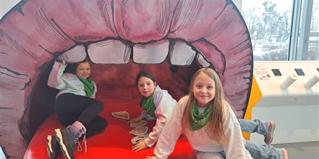 Powiększ grafikę: polkolonie-zimowe-w-naszej-szkole-672329.jpg